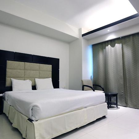 Orchid Business Hotel Ćottogram Zewnętrze zdjęcie