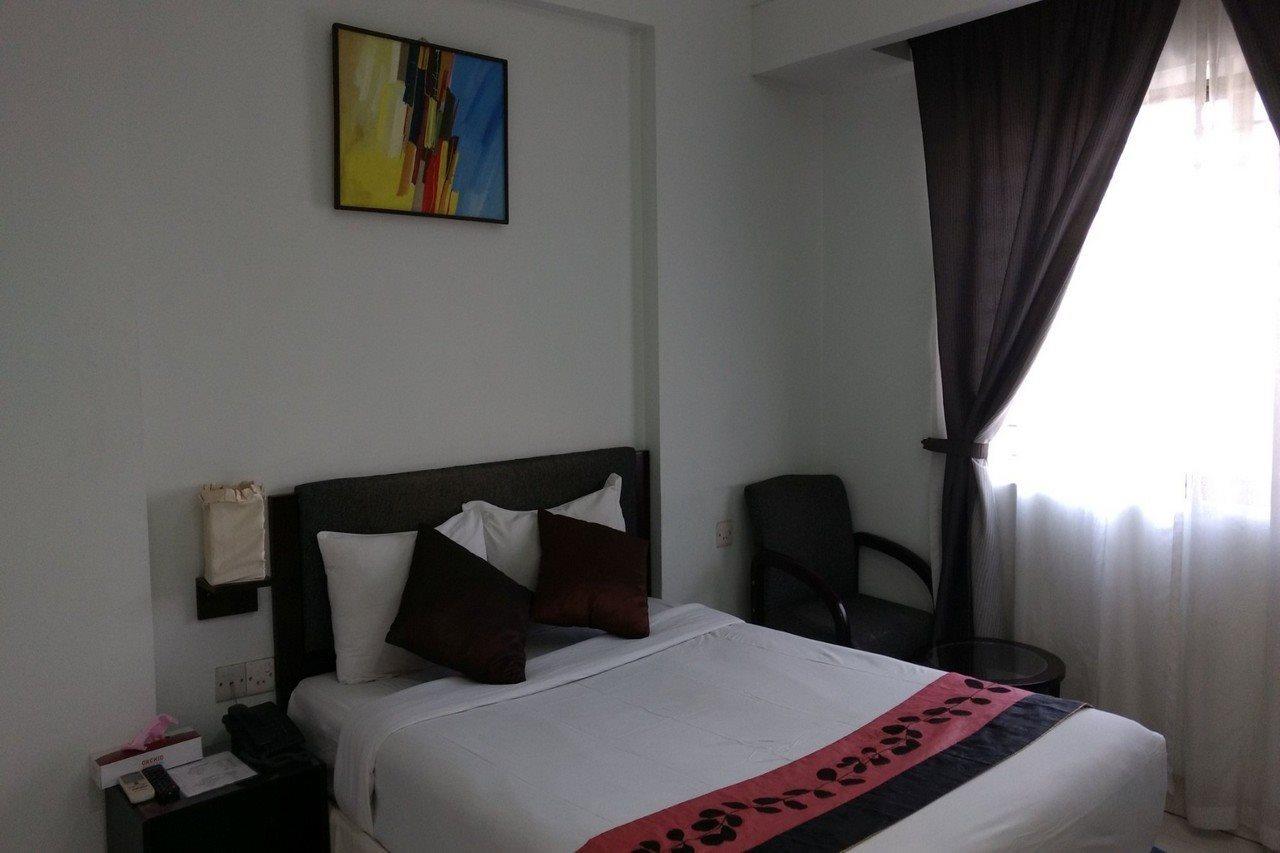 Orchid Business Hotel Ćottogram Zewnętrze zdjęcie