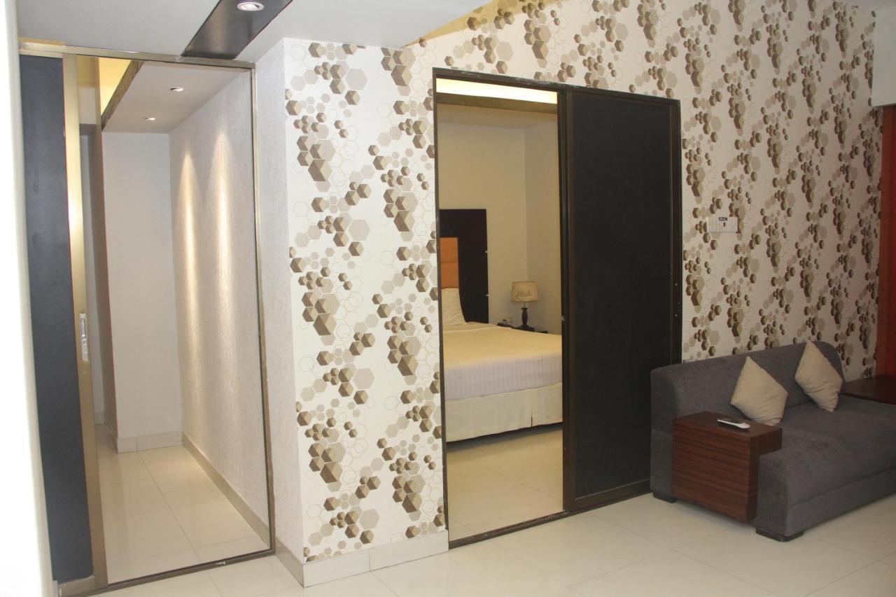 Orchid Business Hotel Ćottogram Zewnętrze zdjęcie