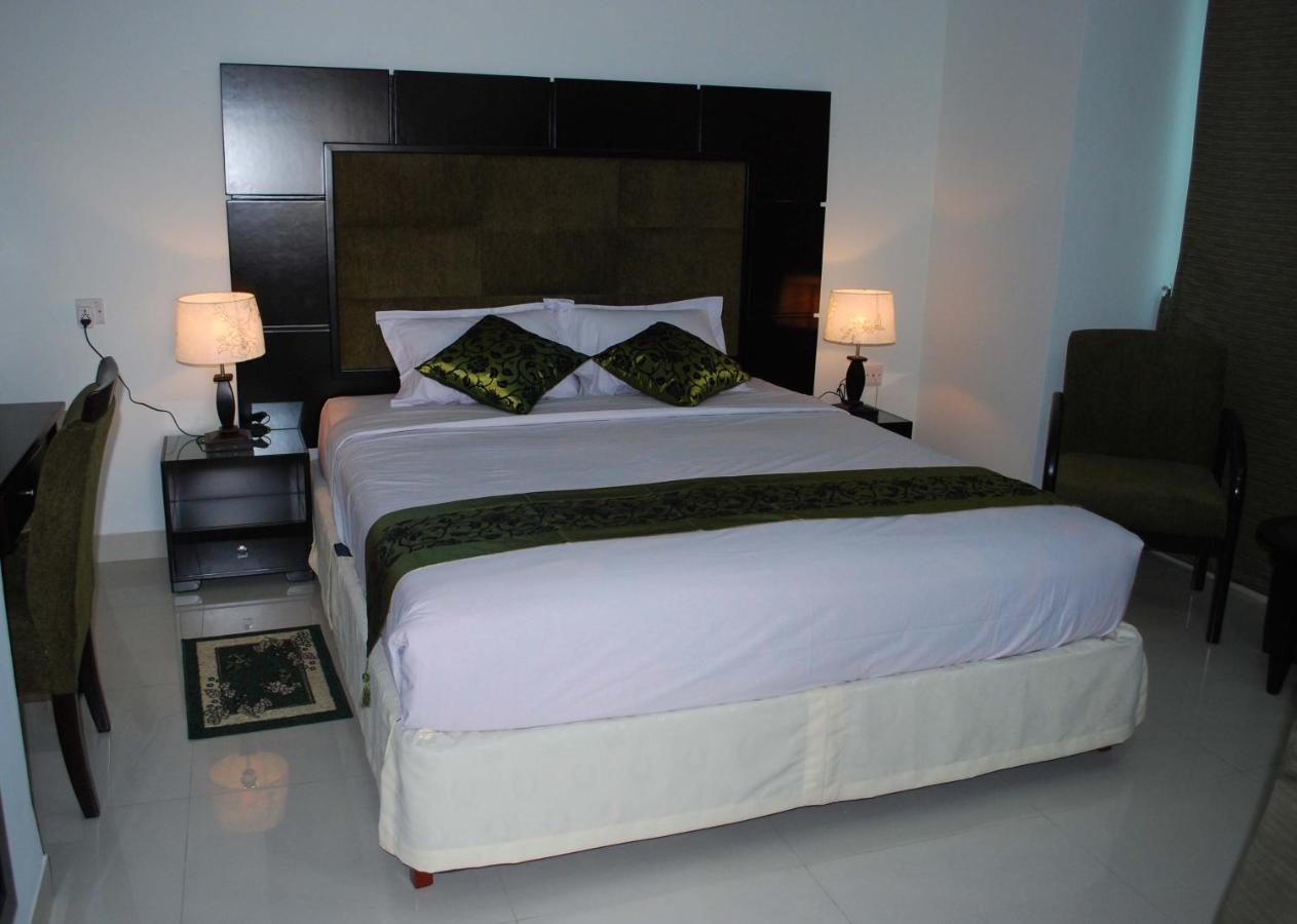 Orchid Business Hotel Ćottogram Zewnętrze zdjęcie
