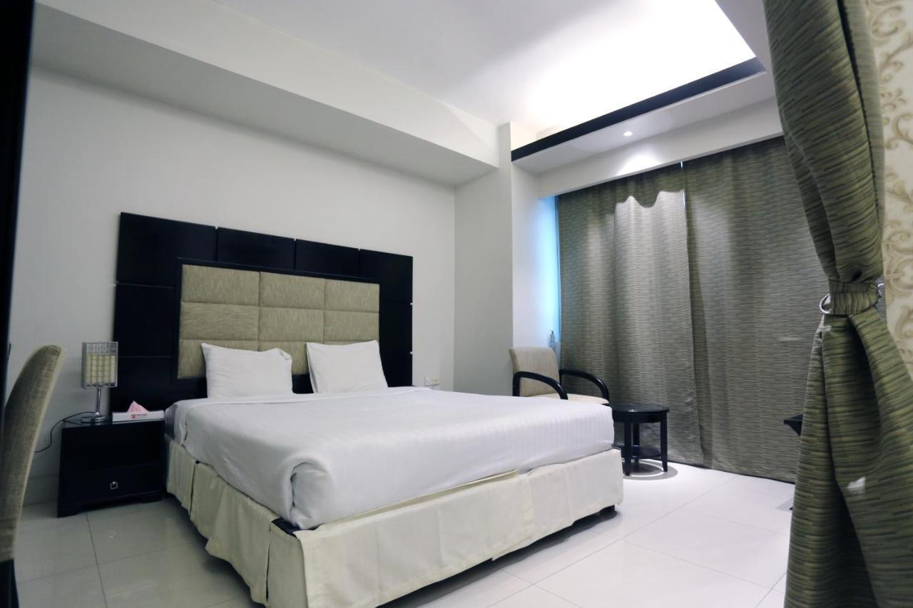 Orchid Business Hotel Ćottogram Zewnętrze zdjęcie