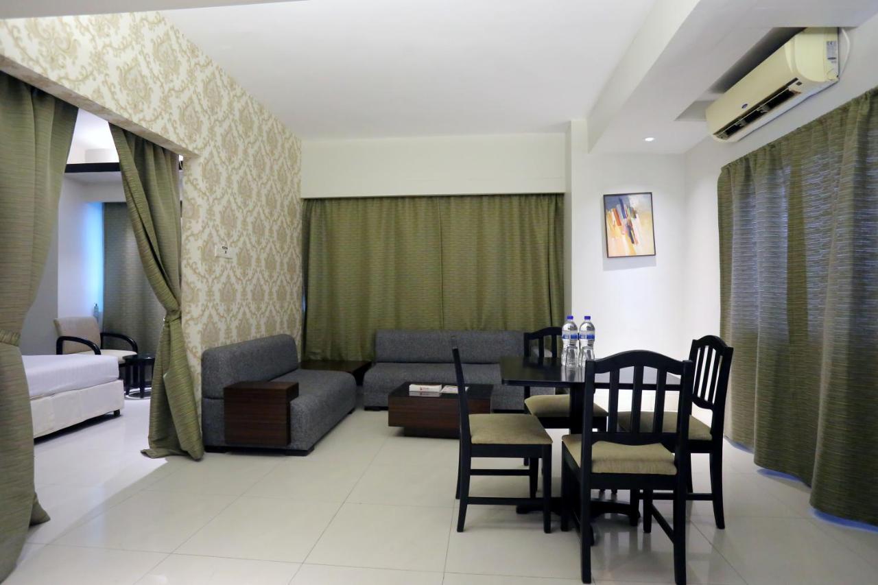 Orchid Business Hotel Ćottogram Zewnętrze zdjęcie