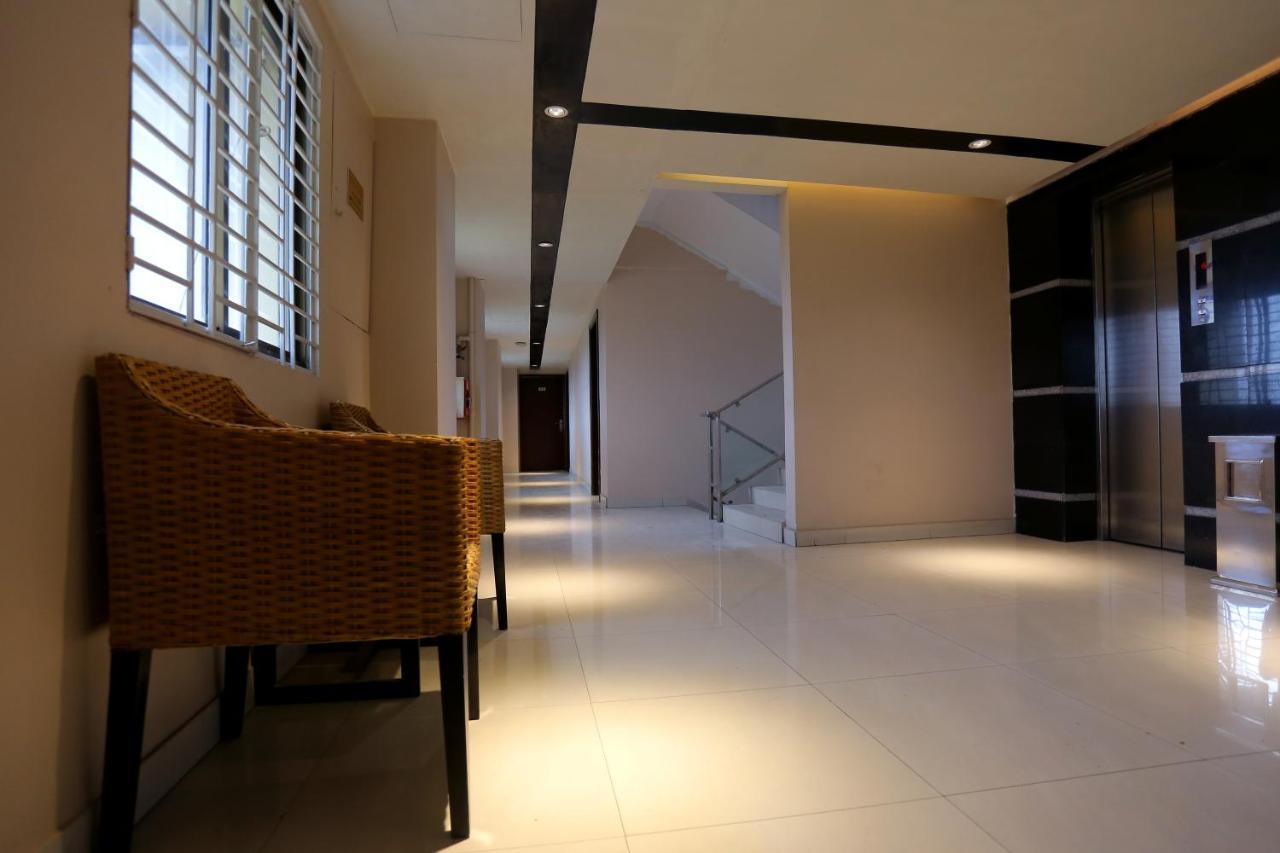 Orchid Business Hotel Ćottogram Zewnętrze zdjęcie